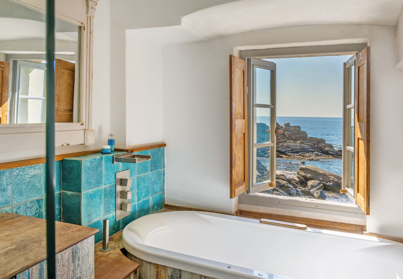 Ferienhaus in Erbalunga - Maison de pêcheur dans le Cap Corse
