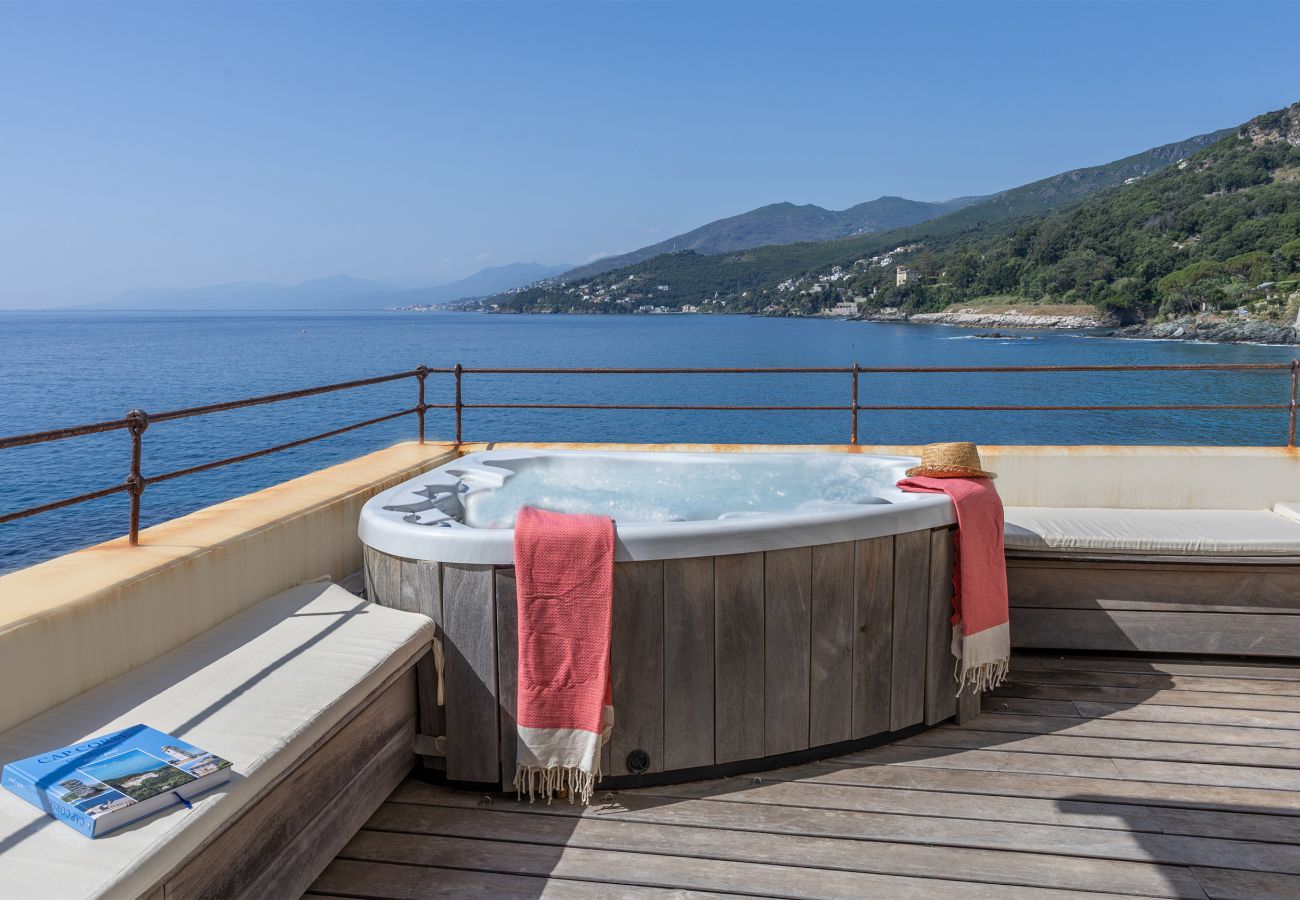 Ferienhaus in Erbalunga - Maison de pêcheur dans le Cap Corse