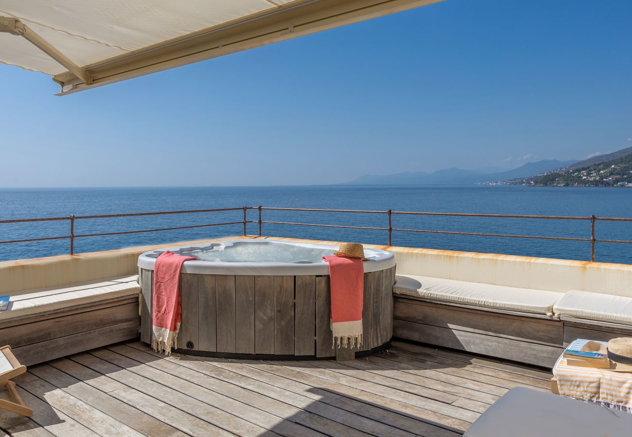 Ferienhaus in Erbalunga - Maison de pêcheur dans le Cap Corse