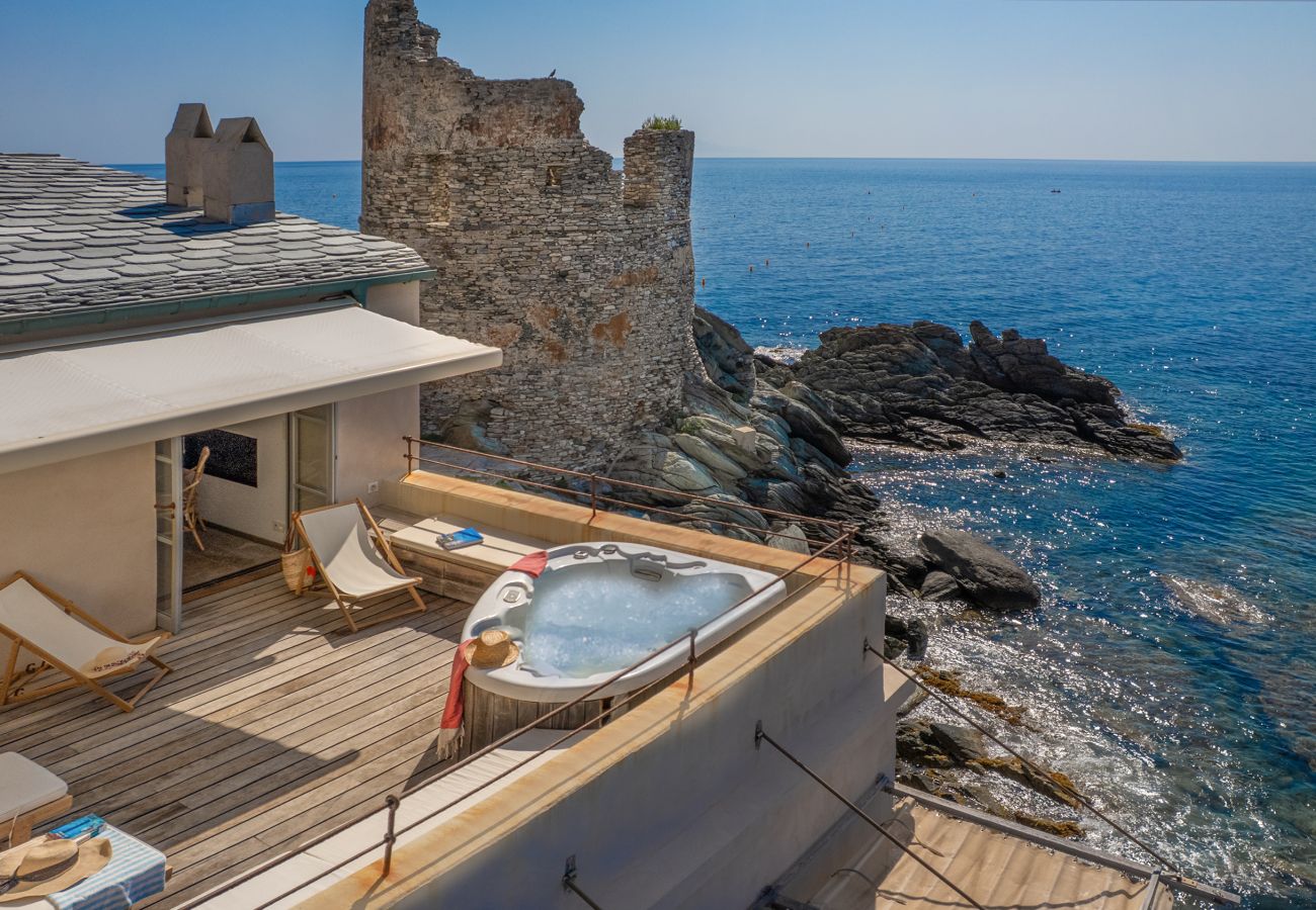Ferienhaus in Erbalunga - Maison de pêcheur dans le Cap Corse