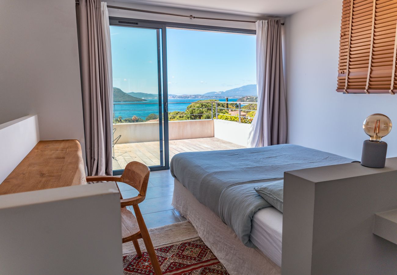 Villa in Lecci - Villa Cala Rossa
