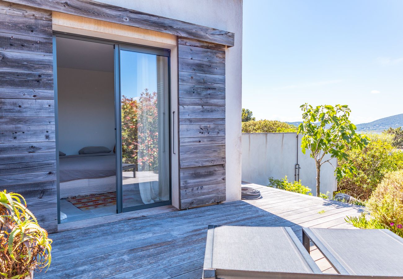 Villa in Lecci - Villa Cala Rossa
