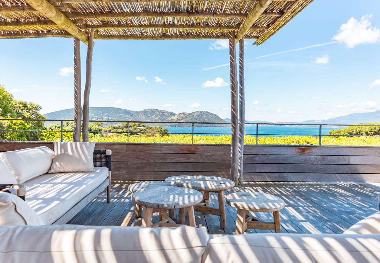 Villa in Lecci - Villa Cala Rossa