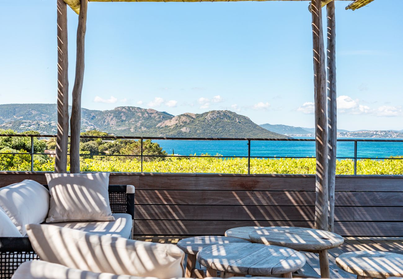 Villa in Lecci - Villa Cala Rossa