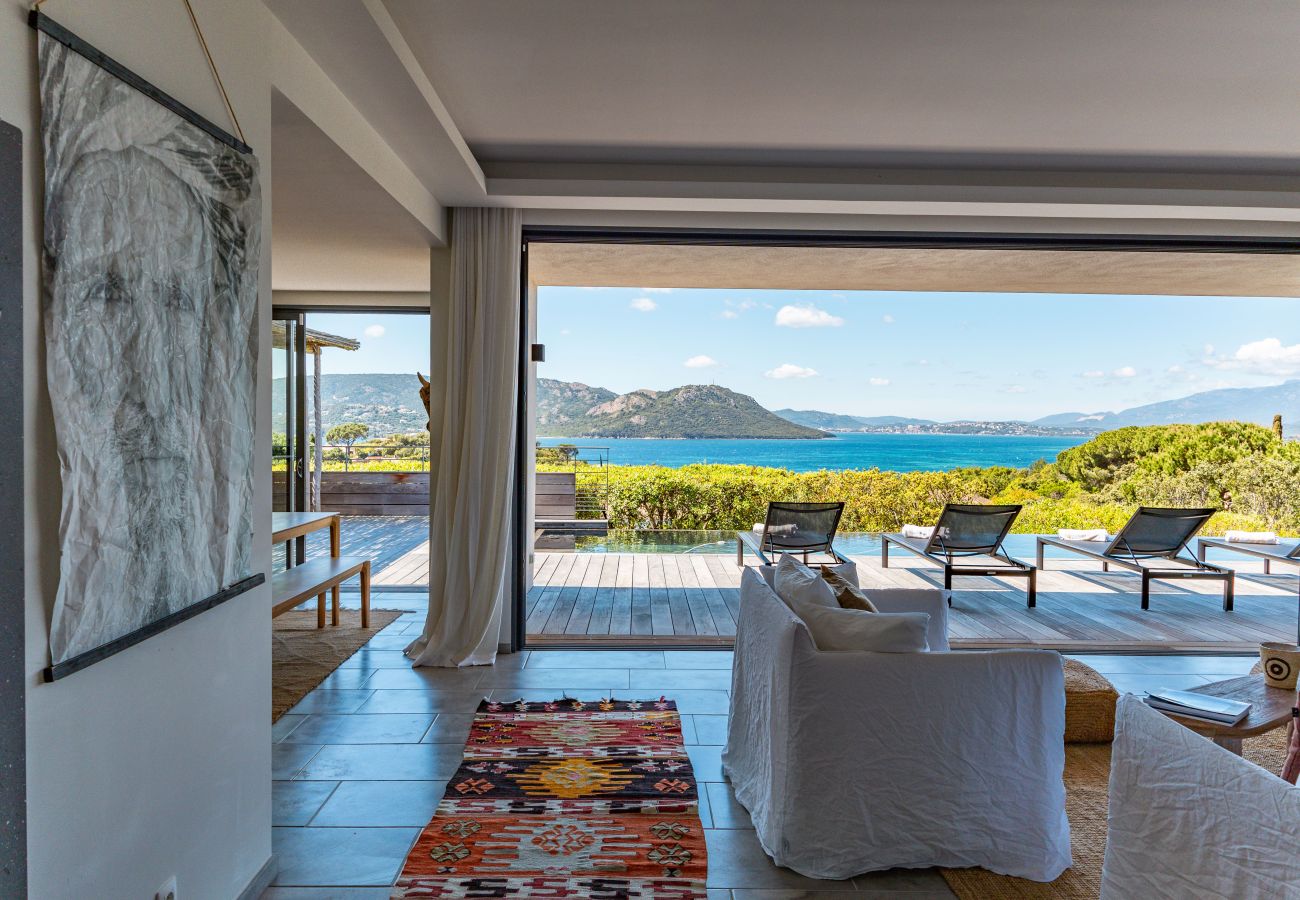 Villa in Lecci - Villa Cala Rossa
