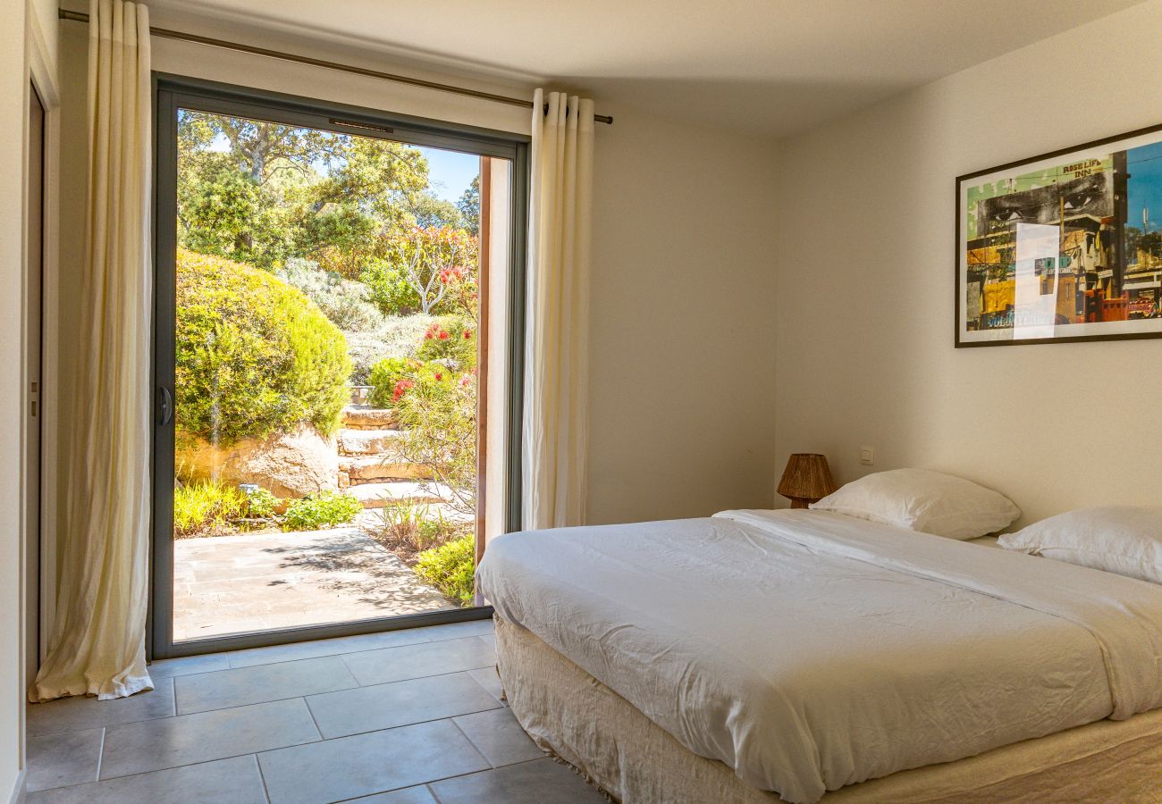 Villa in Lecci - Villa Cala Rossa