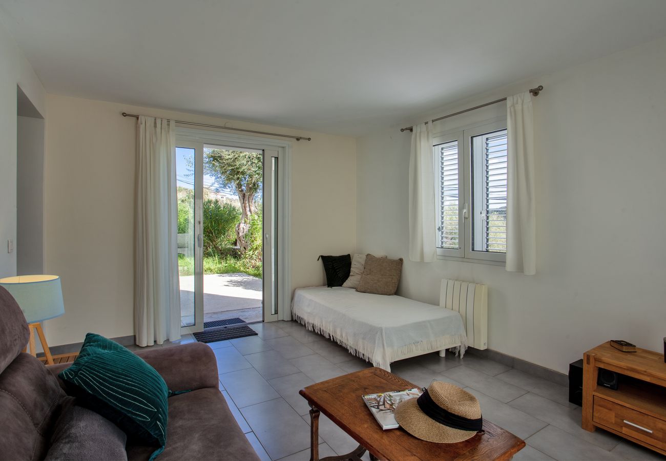 Apartment in Santa-Maria-di-Lota - Casa Les Oliviers