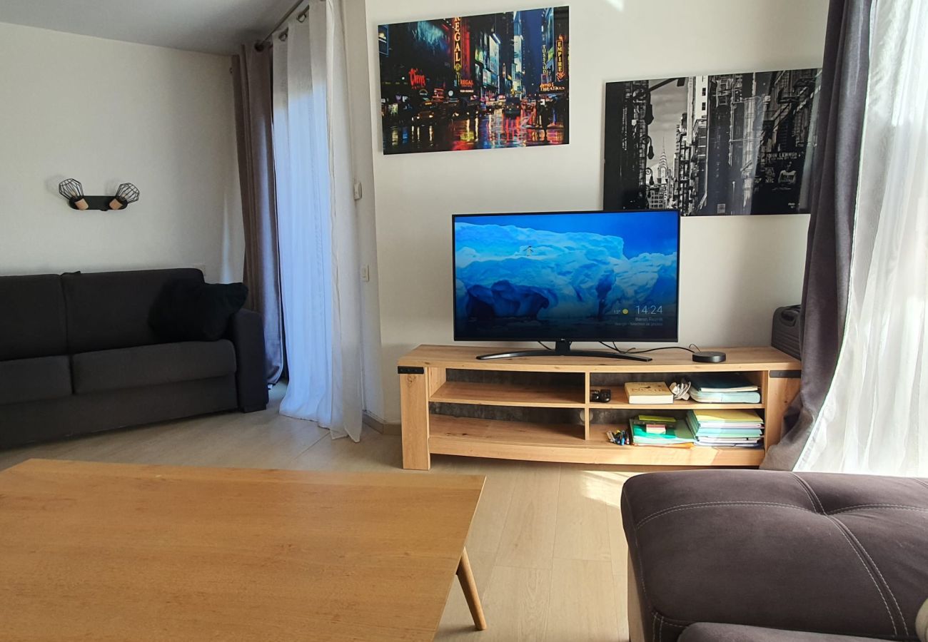 Apartment in Cannes-la-Bocca - Appartement l'Estérel parking sous-terrain privé