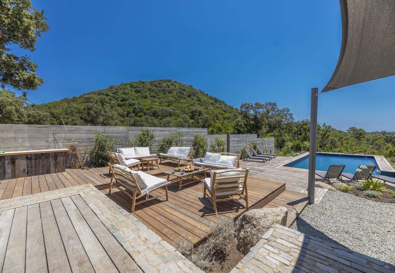 Villa a Sainte-Lucie de Porto-Vecchio - Villa Helia