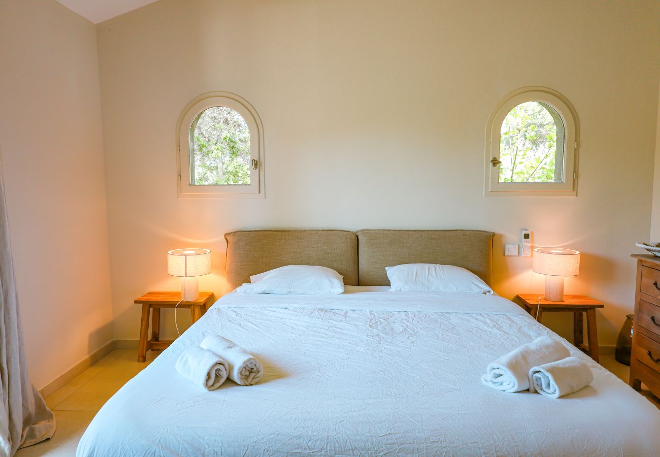 Villa a Sainte-Lucie de Porto-Vecchio - Villa Casta Joia