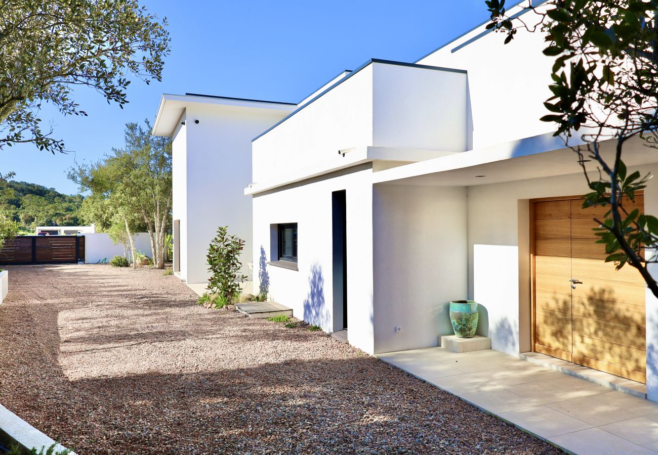 Villa a Sainte-Lucie de Porto-Vecchio - Villa Juca Di San Ciprianu