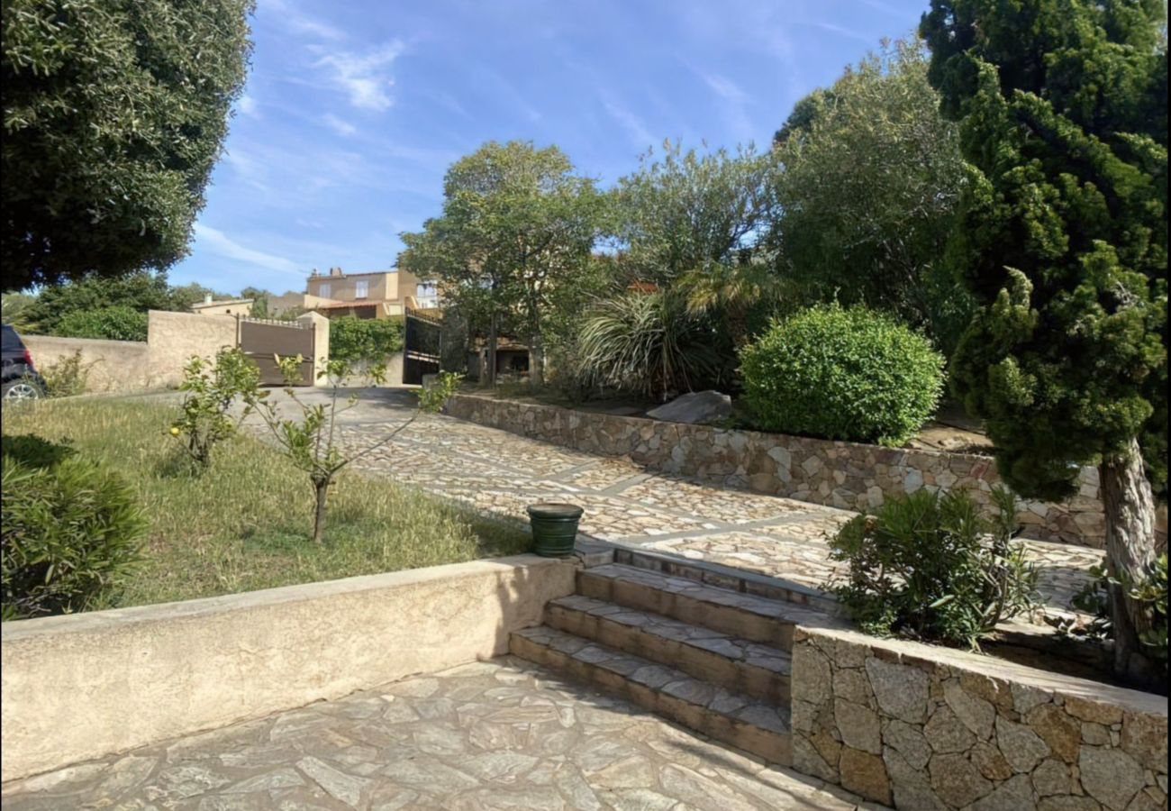 Villa a L´Ile-Rousse - Villa Bollaccia