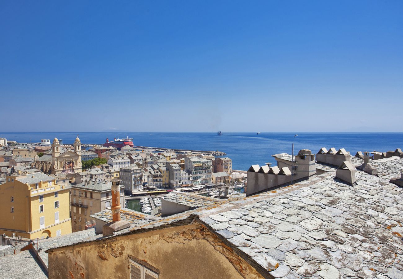 Appartement à Bastia - Appartement de standing avec rooftop de 35m2