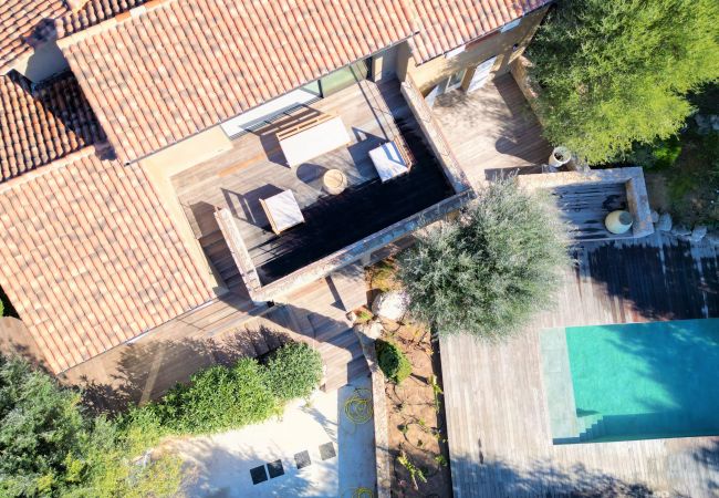 Villa haut de gamme avec piscine à Porto Vecchio 