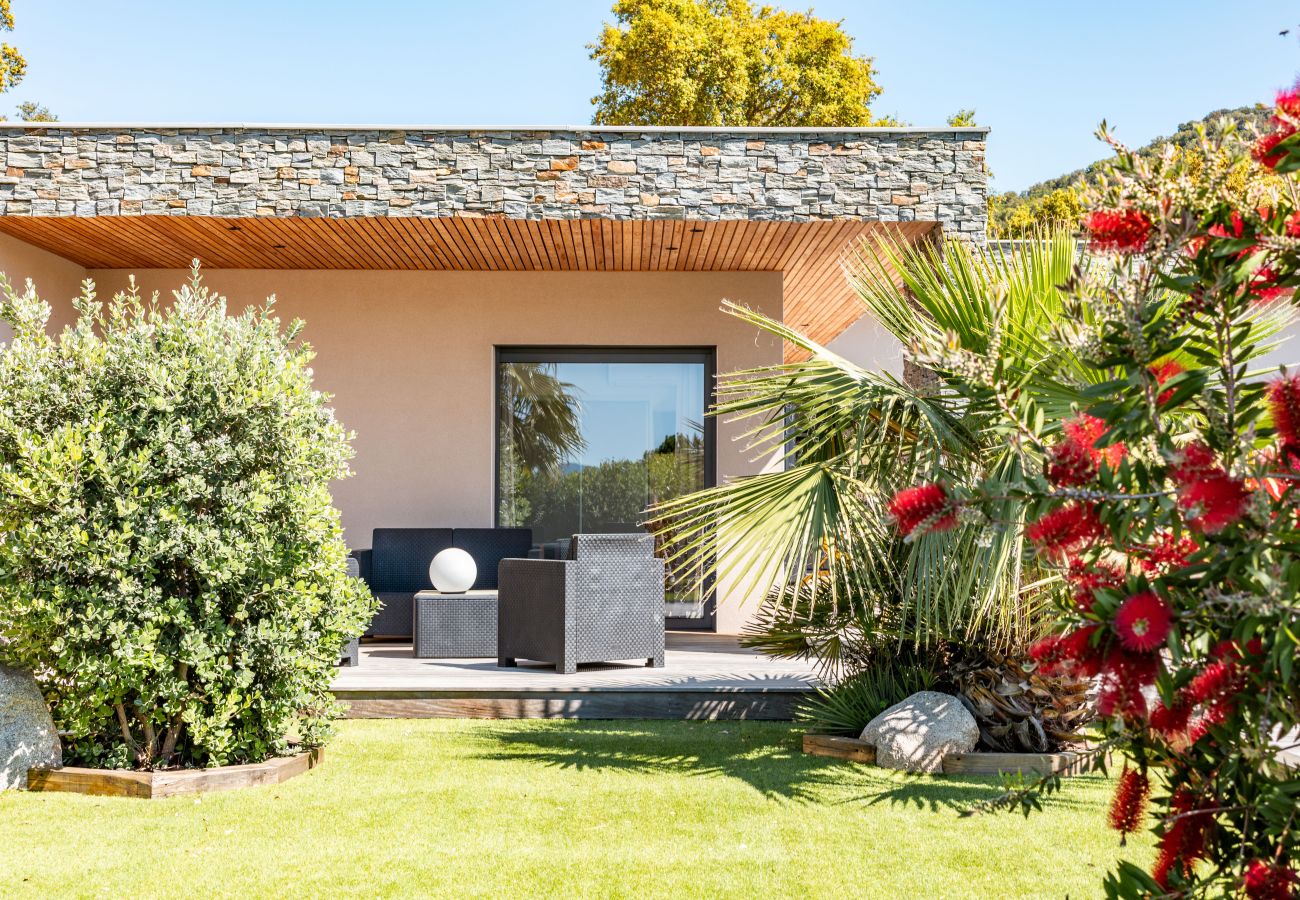 Villa à Lecci - Villa  Galice Macchia